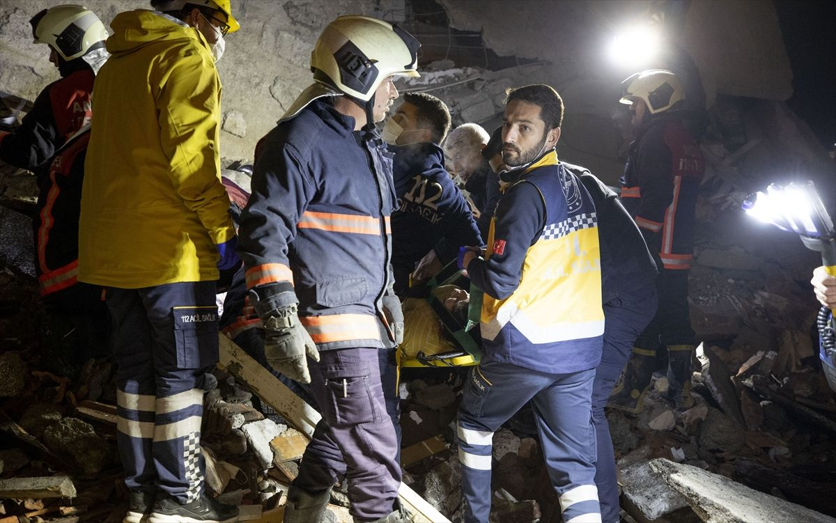 Ankara'da apartman patlama sonrası çöktü! 2 kişi ölürken 4 kişi yaralı kurtuldu soruşturma başlatıldı
