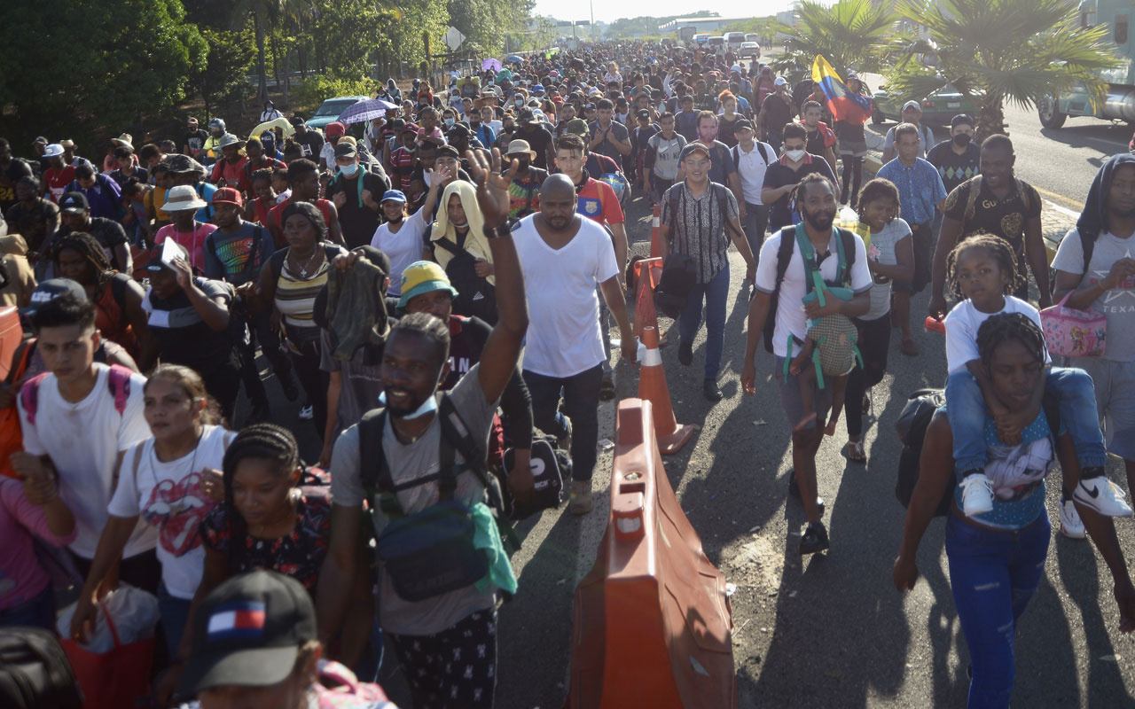 Göçmen krizinde yeni perde 3 bin kişilik konvoy yola çıktı