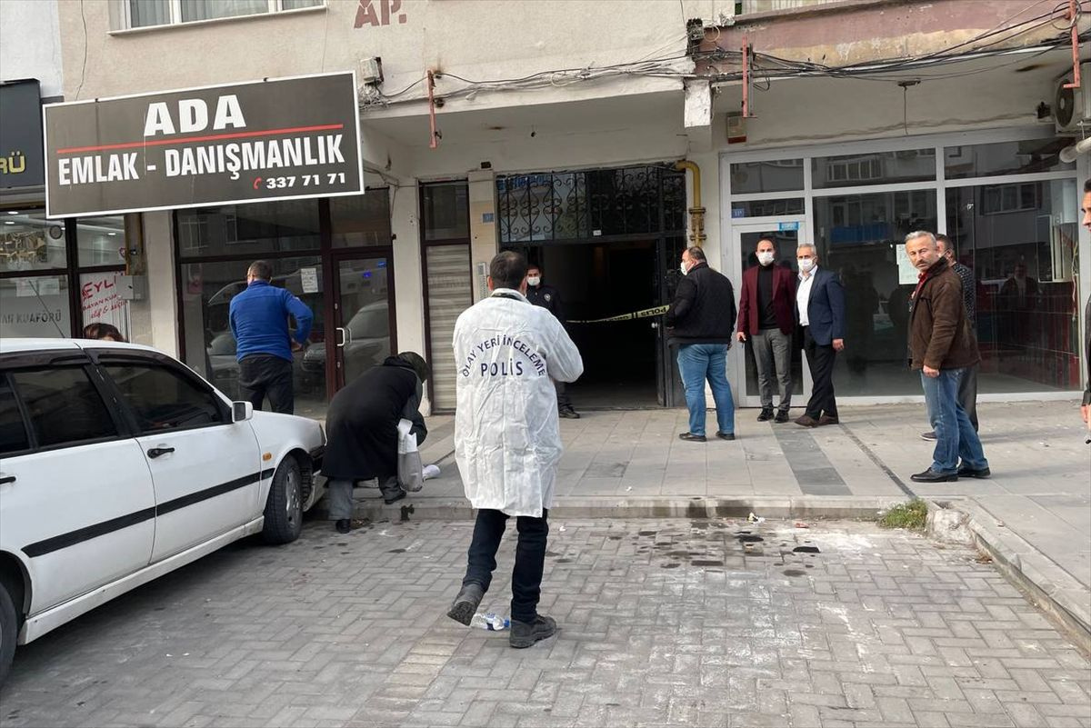 Kayseri'de dehşet! Annesini öldürüp babasını bıçakladı