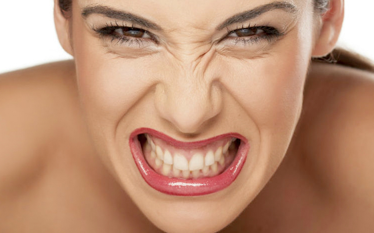 Diş sıkma hangi hastalıklara neden oluyor kemik erimesi olabilir!