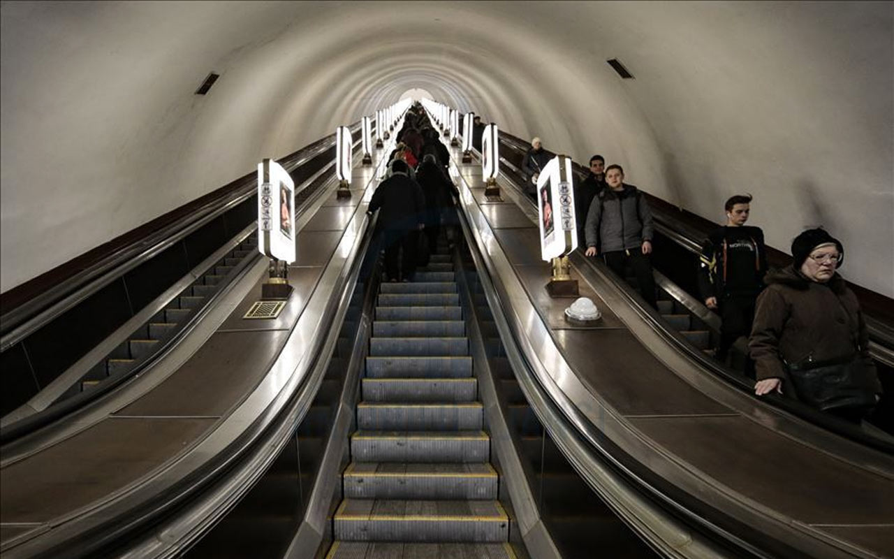 Dünyanın en derin metrosu! Merdivenlerden inme süresi 5 dakikayı buluyor