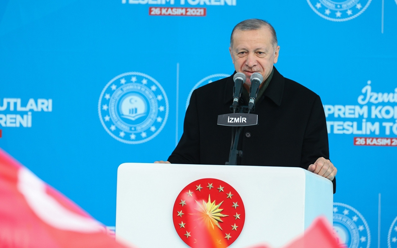 Cumhurbaşkanı Erdoğan İzmir depremi mağdurlarına yeni evleri teslim etti