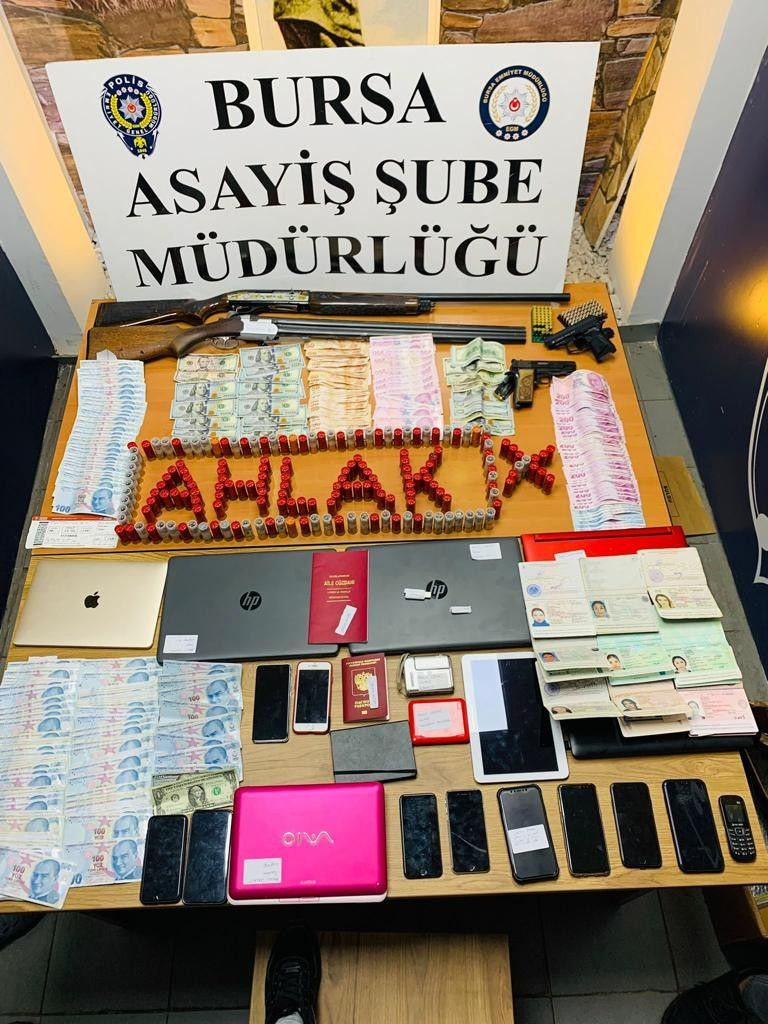 Bursa'da fuhuş operasyonunda katalog ele geçirildi rezil ayrıntılar