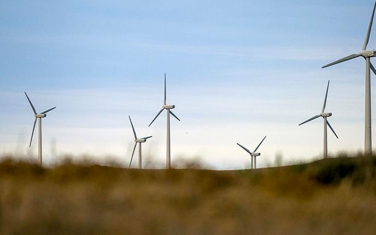 Rüzgar enerjisi santralleri dün ilk kez Türkiye’nin elektrik üretiminde birinci sırada yer aldı