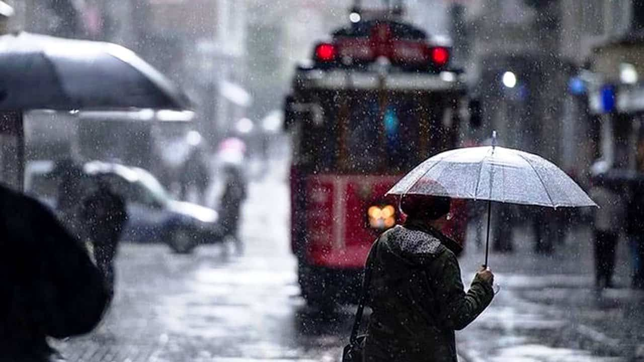 Meteoroloji 26 şehir için 'sarı alarm' verdi! Kuvvetli sağanak ve yoğun kar, fırtına, dolu geliyor