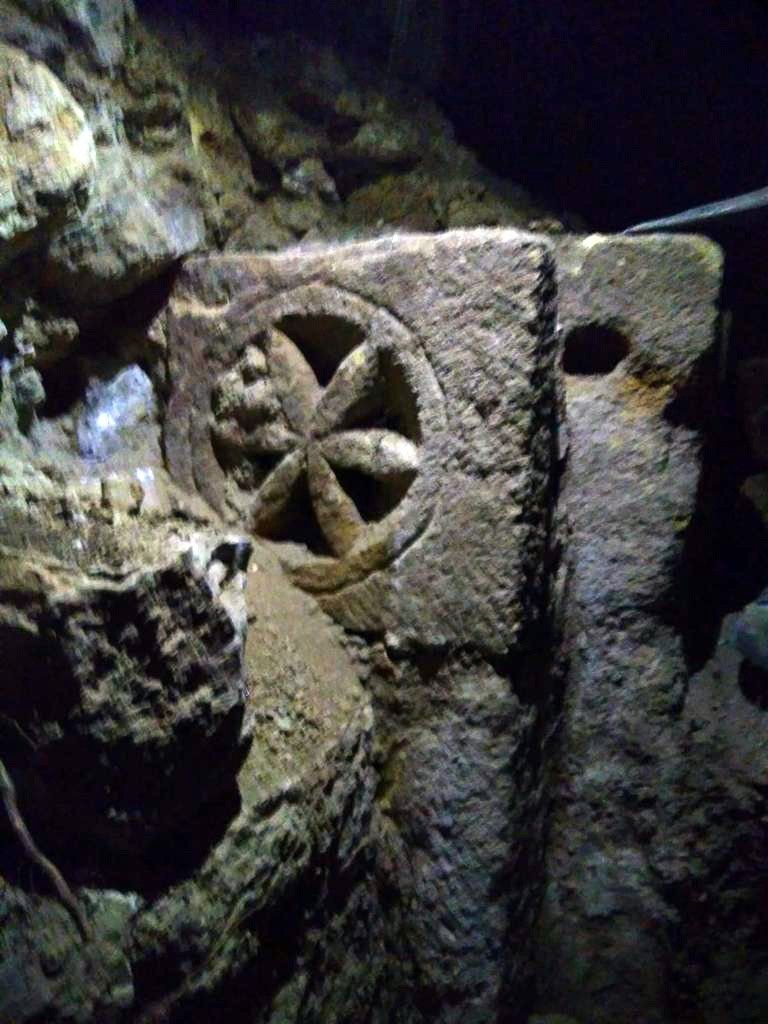 Gümüşhane'de gören telefona sarıldı! Kaçak kazıda ortaya çıktı: Binlerce yıllık