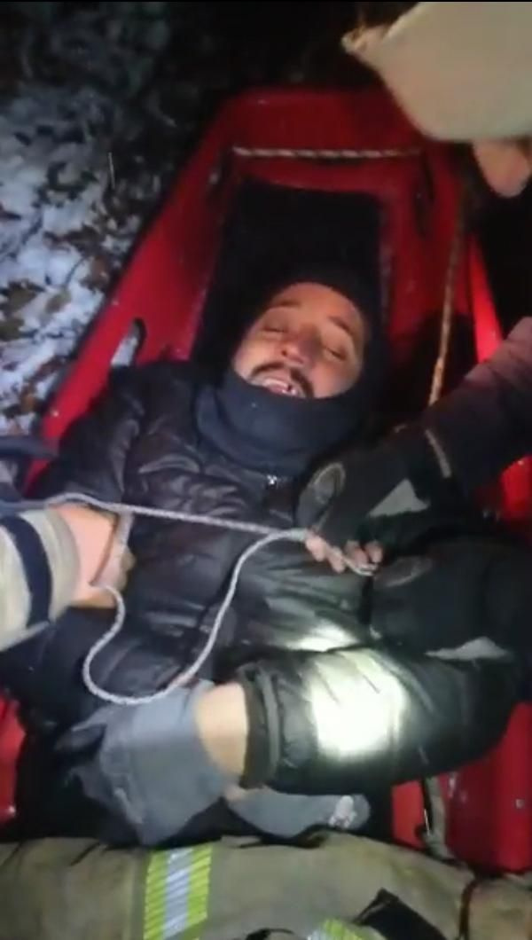 Bursa'da yaşandı! Kar yağışını izlemek için çıktığı tepede tuvaletini yaparken uçuruma yuvarlandı
