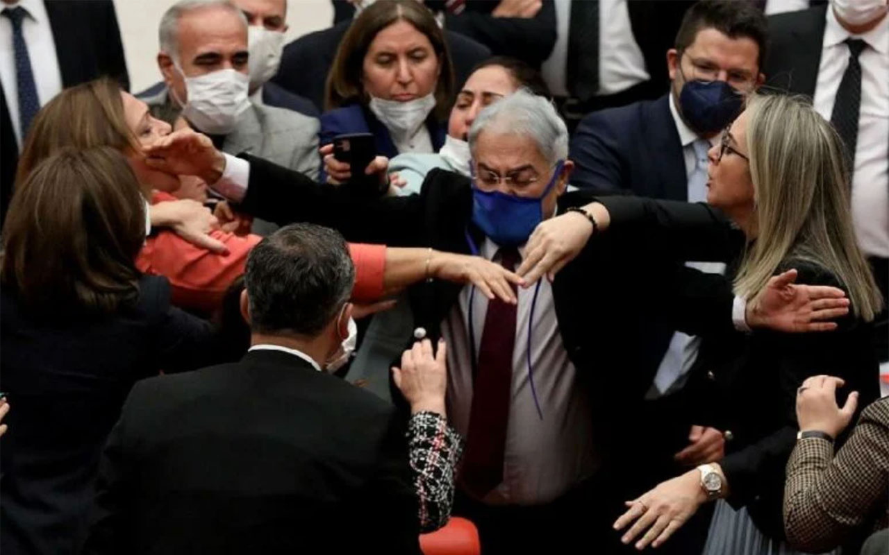 Meclis'te bir ilk! Bu kez kadın milletvekilleri kavga etti erkek milletvekilleri zor ayırdı