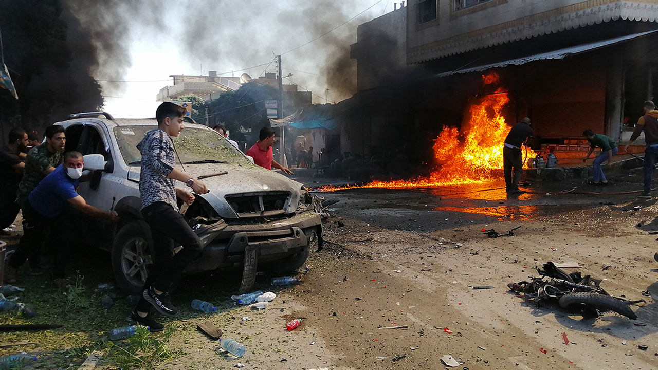Terör örgütü YPG/PKK, Haseke'de ofis bastı önce dövdüler sonra ofisi ateşe verdiler
