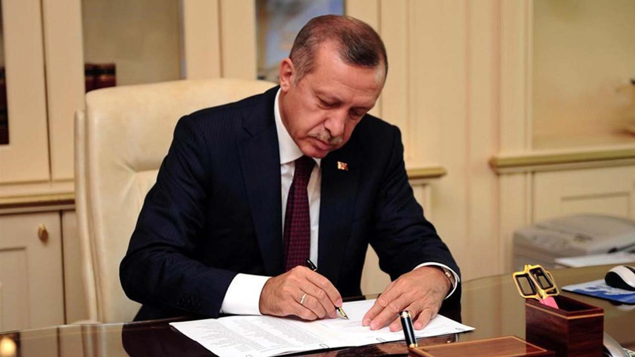 Emekli zammı kulislerde! Ak Partililer asgari ücreti gösterdi Cumhurbaşkanı Erdoğan talimatı verdi