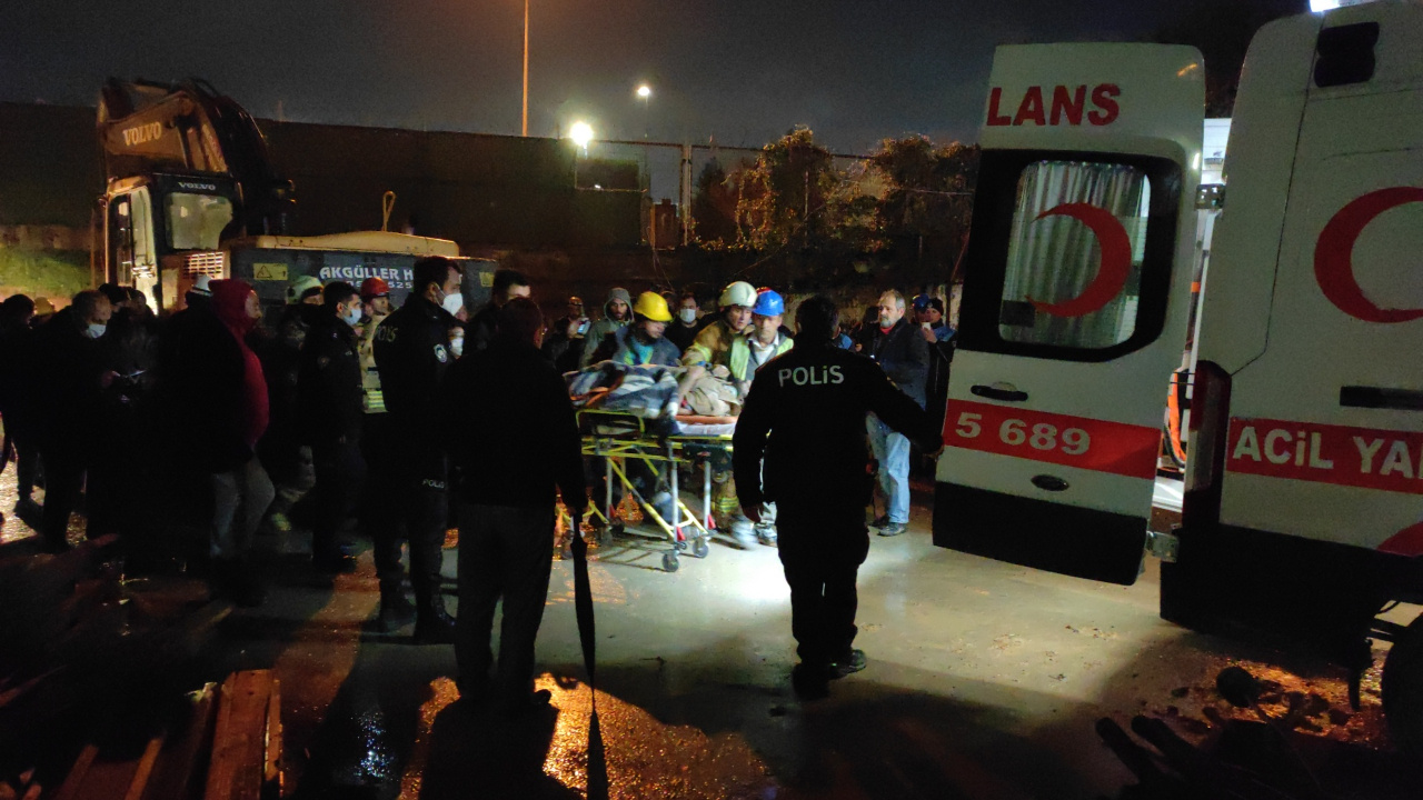 İstanbul'da istinat duvarının altında kalan işçi hayatını kaybetti