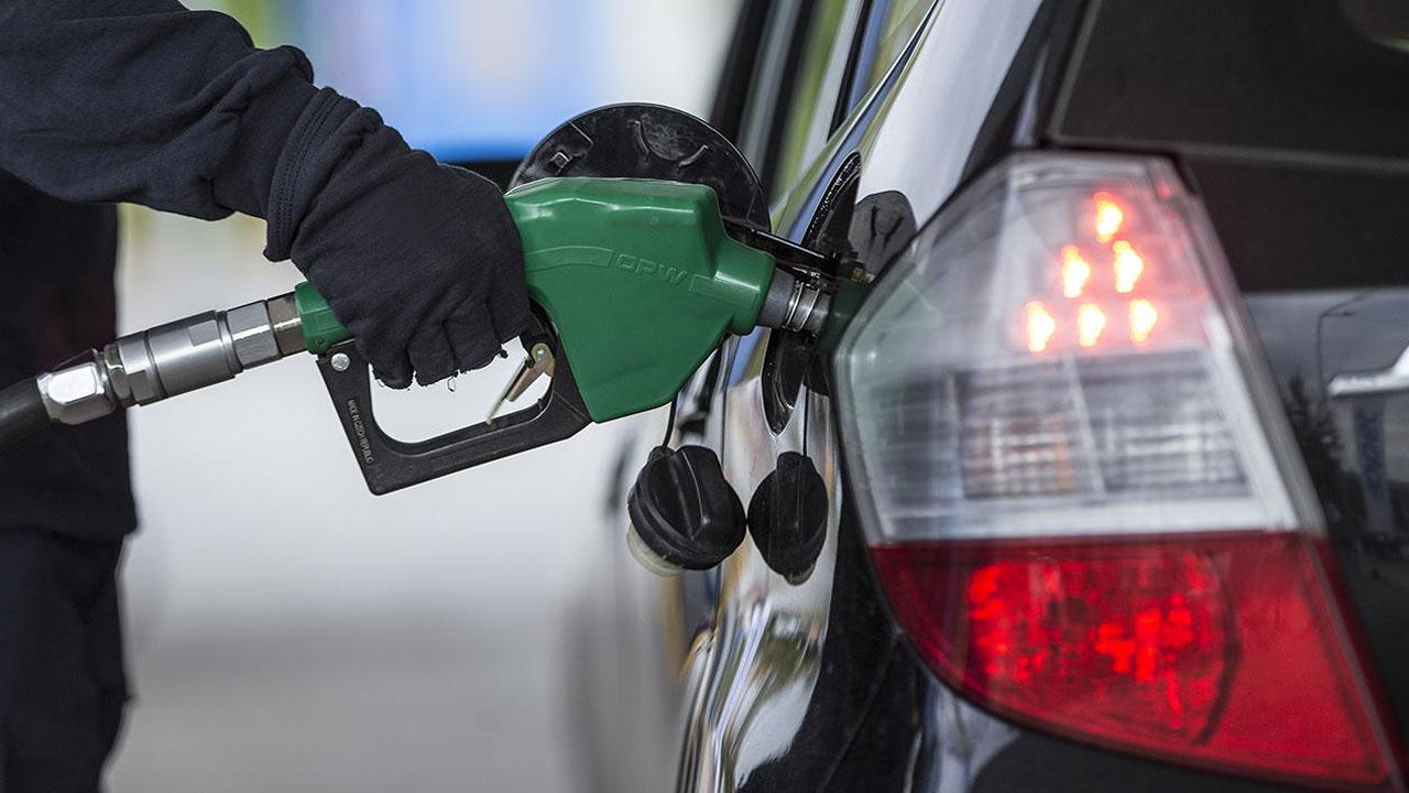Dolar düştü benzin, LPG ve motorine gelen zam iptal edildi