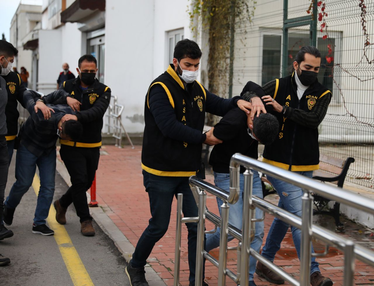 Adana'da kaçırıp işkence edip elektro şok verdiler! Çıplak halde bıraktılar: Banyoda yakalandı