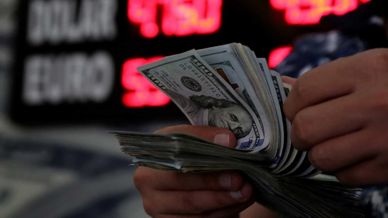 Dolar yükselişe geçti! Türk Lirası'ndaki günlük değer kaybı yüzde 6’yı aştı