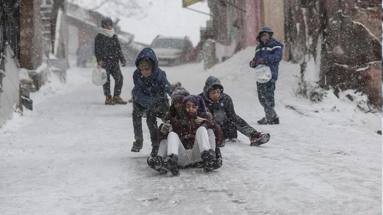Kütahya'da okullar yarın tatil mi 21 Aralık kar tatili açıklaması