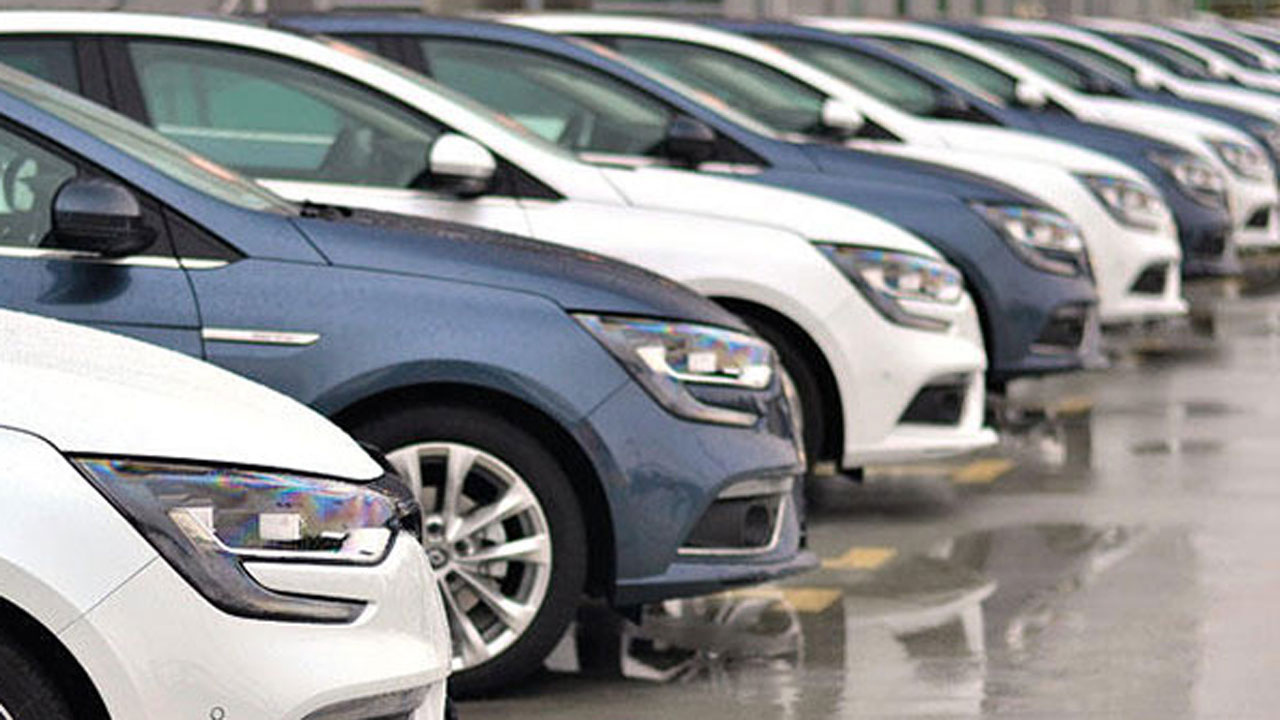 Otomobil fiyatlarında düşüş yaşanacak mı? Sektör temsilcileri kritik açıklama