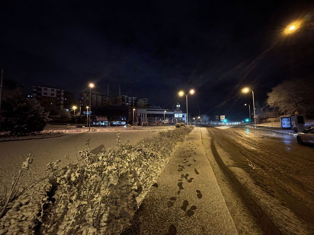 İstanbul'da kar sevinci! Her yer bembeyaz oldu