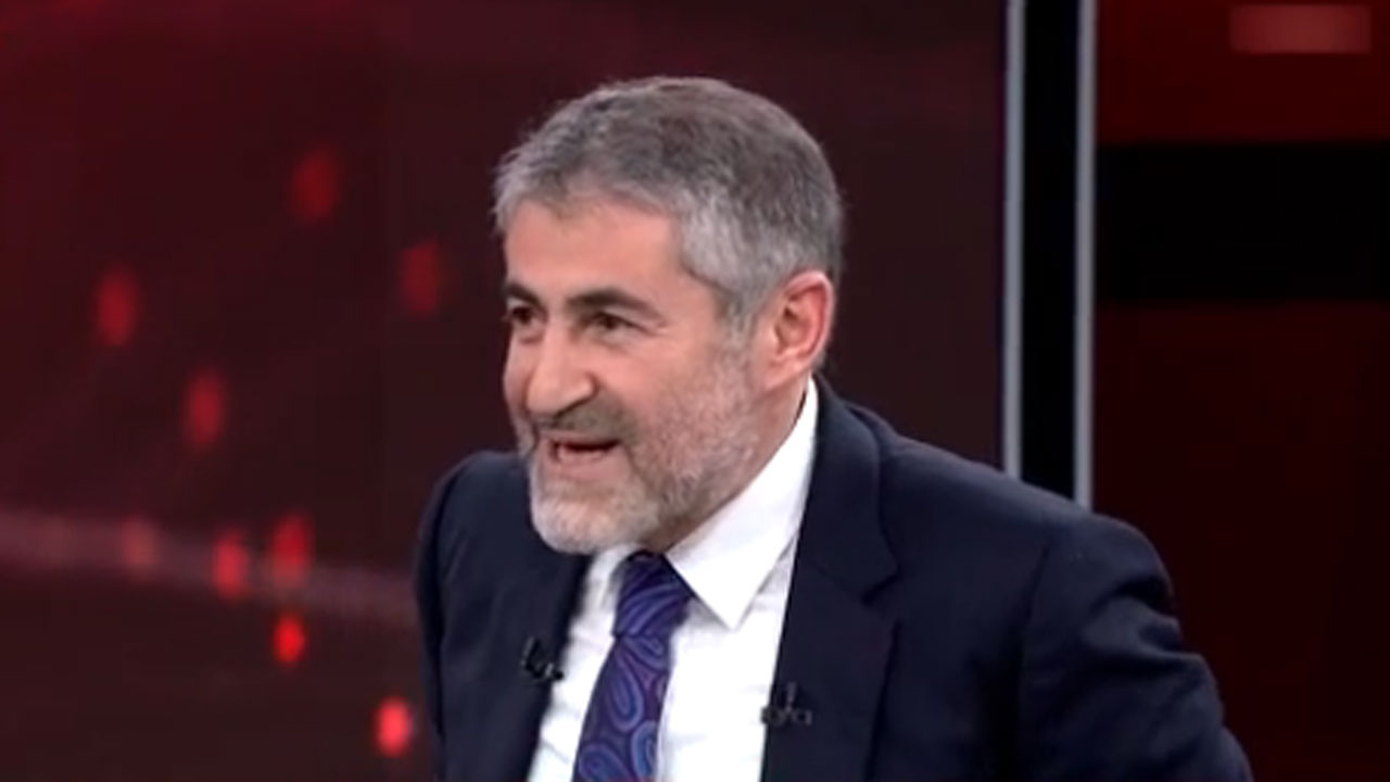 Dolar düştü Nurettin Nebati'nin yüzü güldü! TRT Haber sunucusuyla ilginç diyalog