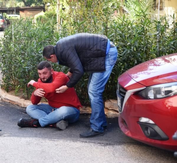 Antalya'da kamyonetin altında kalan kadın öldü! Sürücü ve eşi gözyaşlarına boğuldu