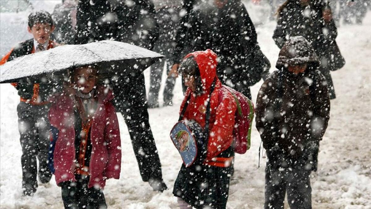 Yarın okullar tatil mi? 24 Aralık kar tatili olan iller hangileri?