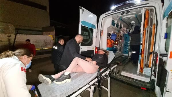 Adana'da otele başka erkekle girerken gördüğü eşine bıçakla saldırdı