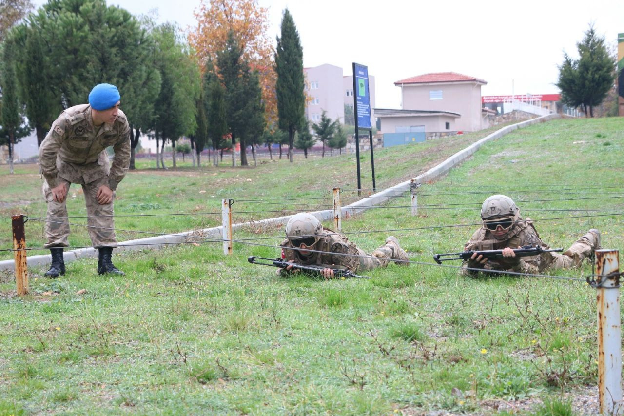 Jandarma komandoların nefes kesen eğitimi