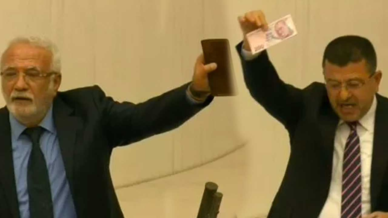CHP'li Veli Ağbaba cüzdanını Meclis kürsüsünde unuttu! AK Partili Elitaş'ın açıklaması bomba