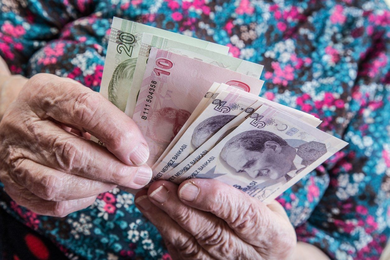 Emekli maaşlarına gelecek zam sızdı! Emekli maaşlarına en az 1.427 lira zam geliyor