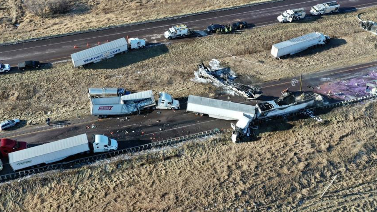 ABD'de feci zincirleme kaza! 40 araç birbirine girdi: Yol trafiğe kapatıldı