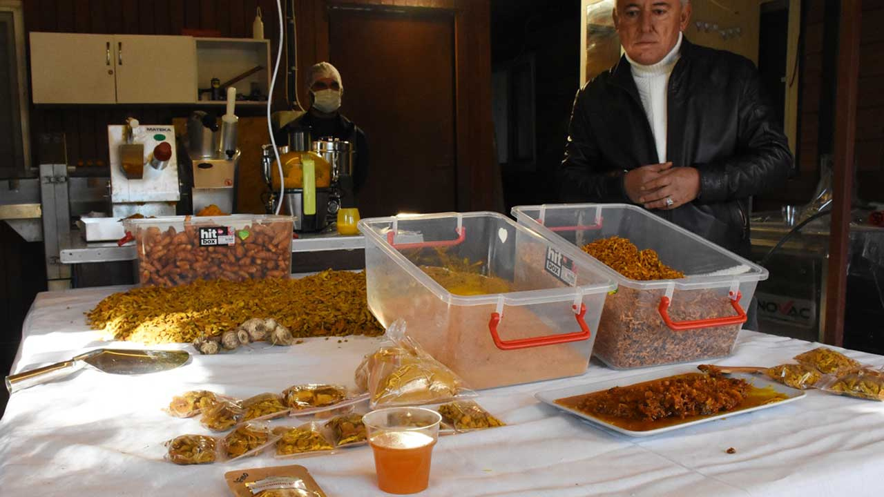 Muğla'da zerdeçalın çayı, cipsi, reçeli ve dondurması yapıldı