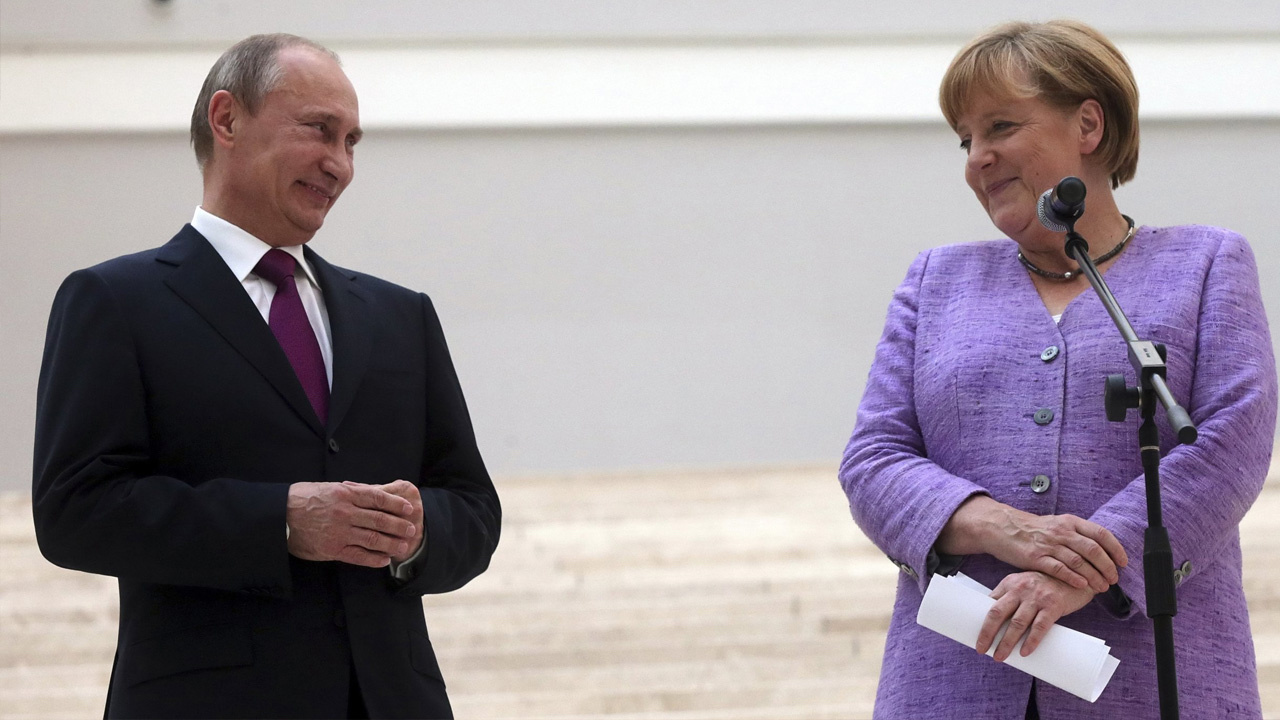 Merkel'in politikaları Almanya'yı Rusya'ya mahkum etti
