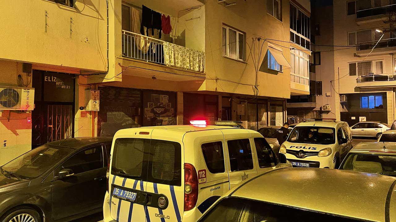 İzmir'de oğlu tarafından bıçaklanan kadın öldü