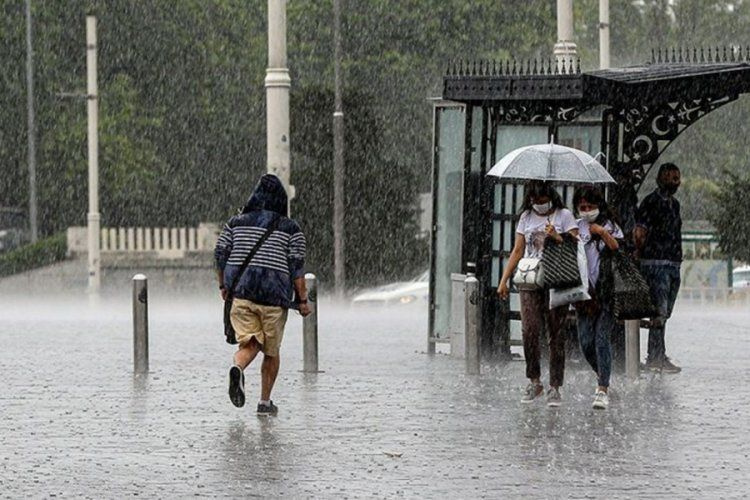 Çok kuvvetli geliyor Meteoroloji kırmızı kod verdi! Çok tehlikeli hayatı kabusa çevirecek: İstanbul Ankara Antalya İzmir