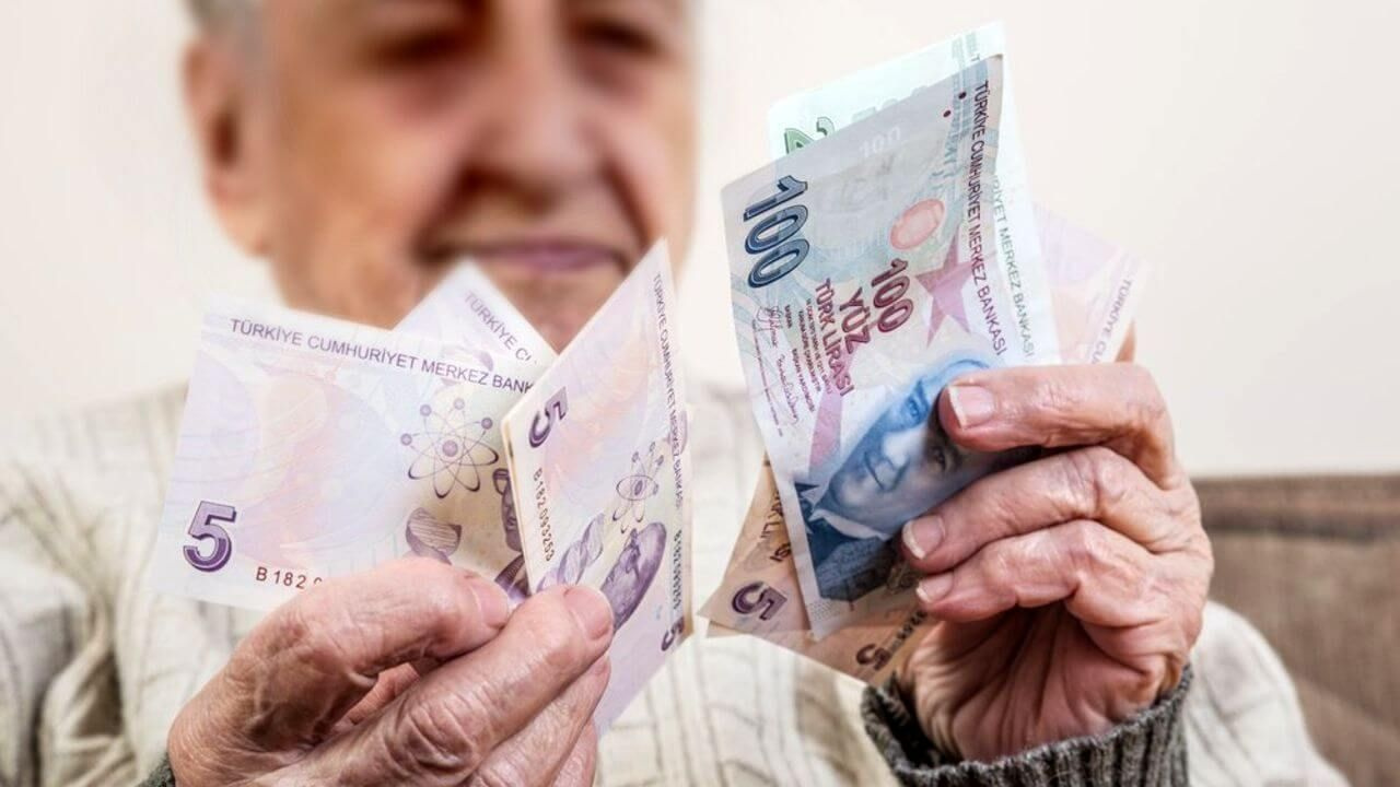 Yüksek maaş zammı bekleyen emekliyi hayal kırıklığına uğratacak kulis haber! Herkese zam yok