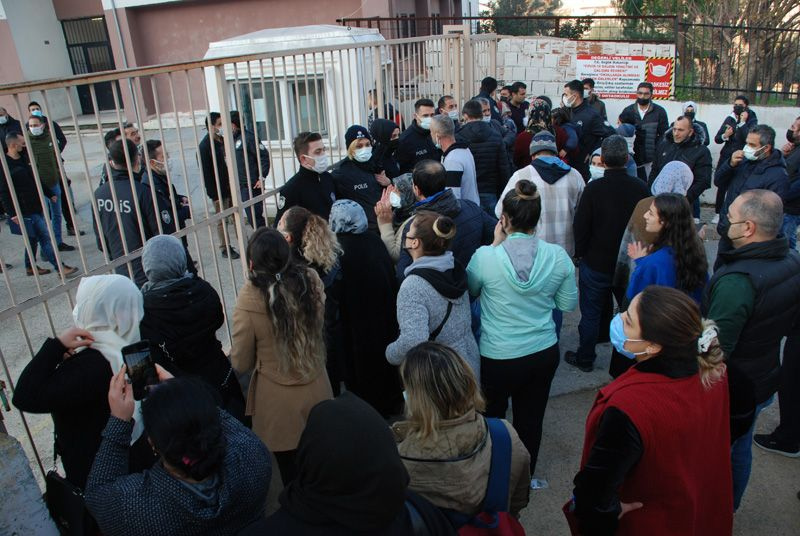 İzmir'de okulda iğrenç iddialar! O adam taciz ederken kantinde çalışan kadın da kapıyı kolluyordu