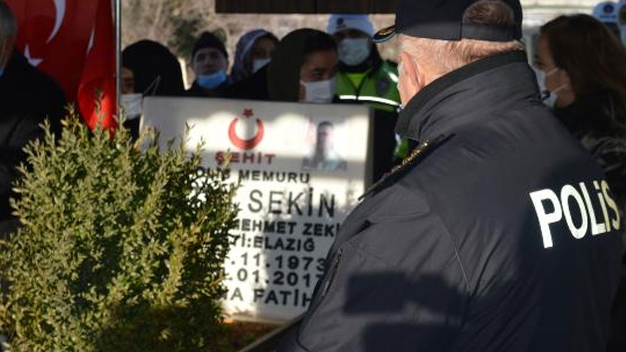 Şehit polis memuru Fethi Sekin mezarı başında anıldı