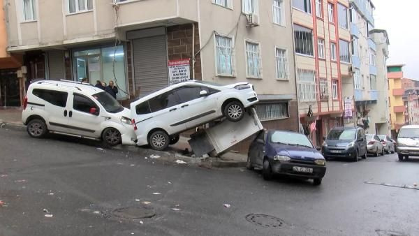 Gaziosmanpaşa'da yaşandı! Park halindeki araçlara çarpıp ortalığı birbirine kattı