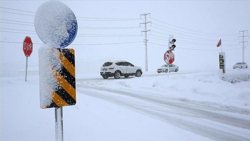 Meteoroloji saat verip uyardı! Sağanak, fırtına fena geliyor! İstanbul, Çanakkale, Edirne, Antalya...