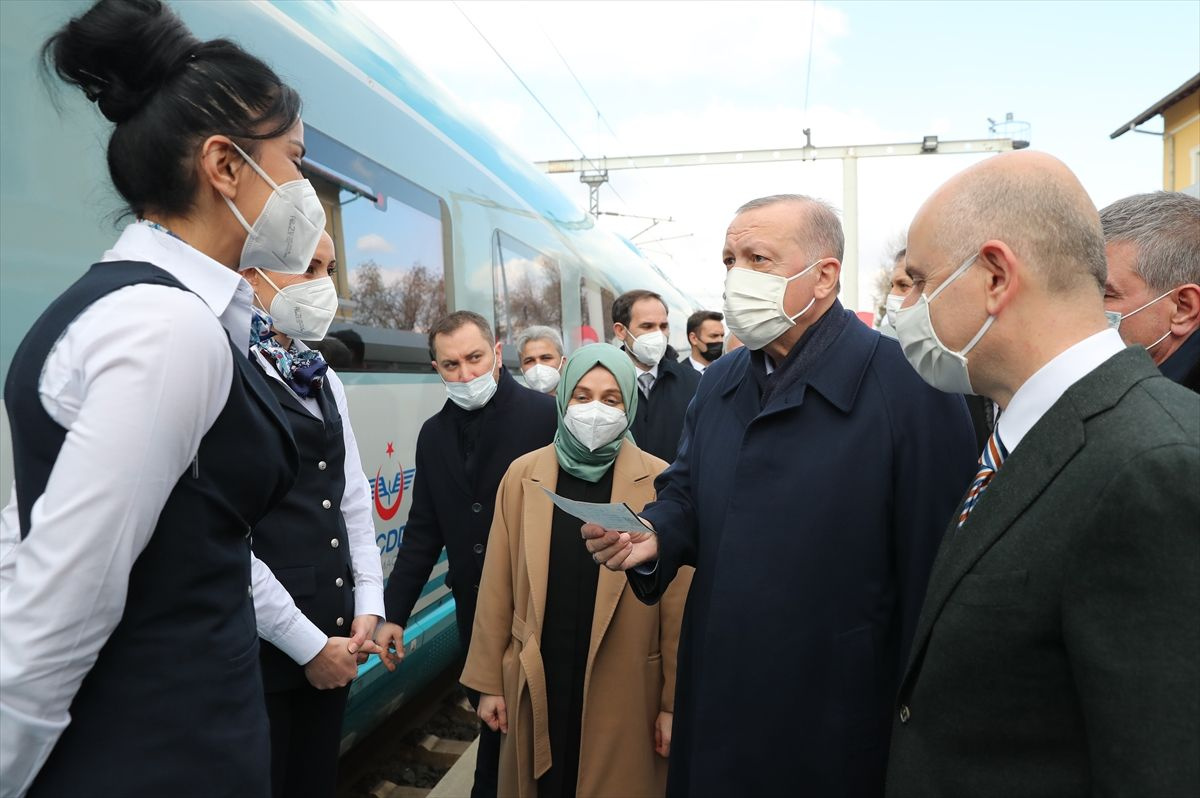Cumhurbaşkanı Erdoğan Karaman Konya hızlı treni vatman koltuğunda: Bir müjde daha verdi