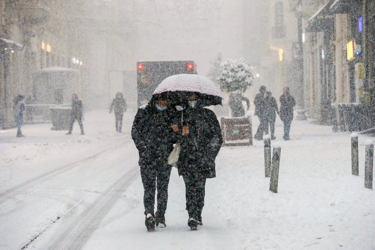 İstanbul için meteoroloji ve AFAD'dan üst üste uyarı yapılıyor! Çarşamba günü kar geliyor 14 ile sarı kod uyarısı