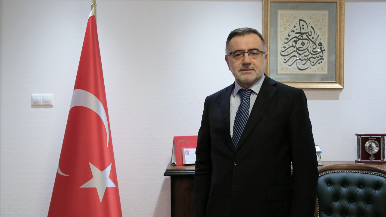Türkiye Diyanet Vakfı'na İzani Turan atandı