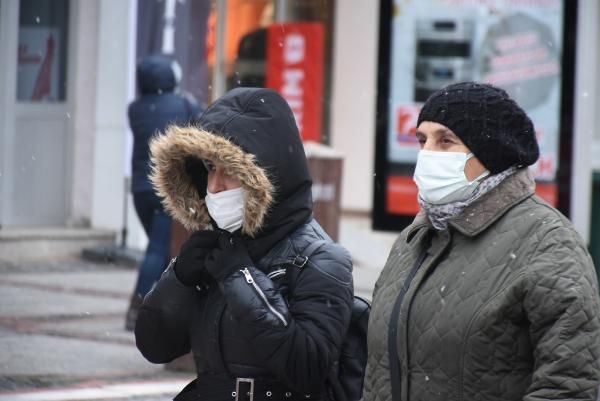 Meteoroloji uyarmıştı! Edirne'de kar yağışı başladı gece daha da artacak