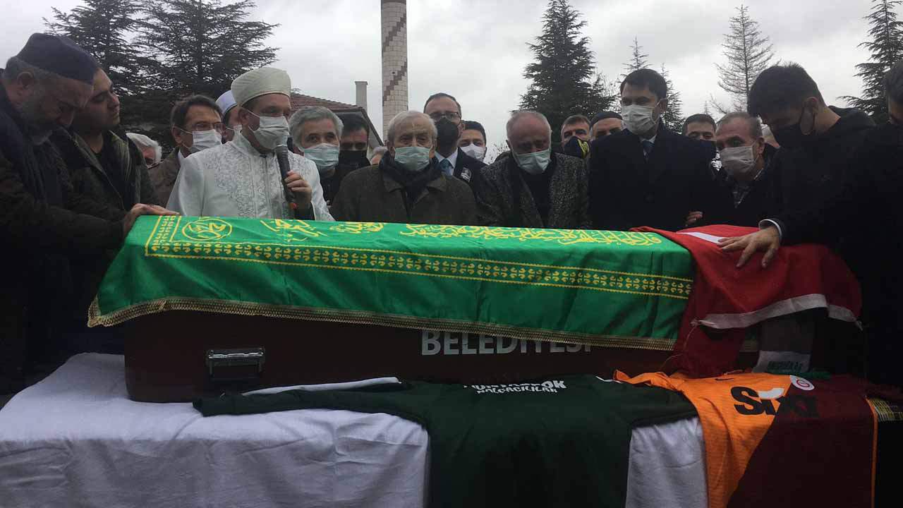 Konyasporlu Ahmet Çalık'ın cenazesinde ailesi perişan oldu Nikah günü alacaktı