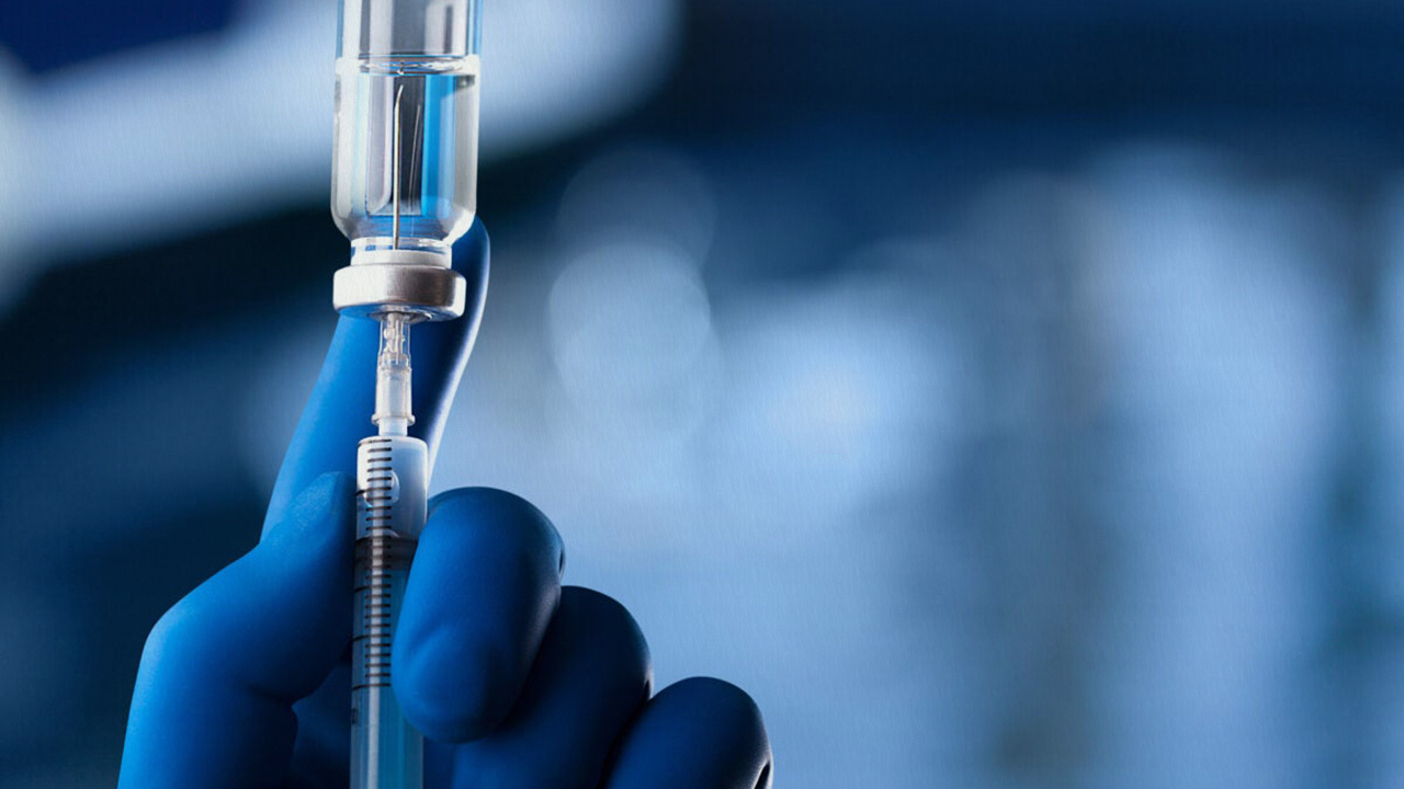 Almanya'da yaklaşık 1800 kişiye tarihi geçmiş BioNTech aşısı uygulandı