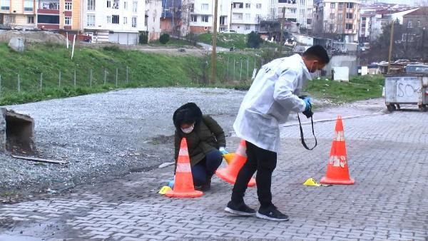 Esenyurt'ta plakasında "mutluyuz" yazan otomobille geldi dehşet saçtı