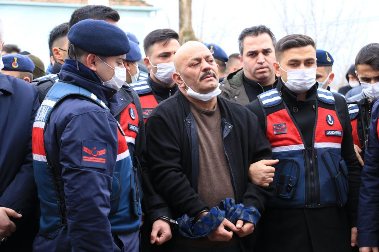 Avukat Dilara'nın cenazesinde feryatlar yükseldi: Katiline mi aşık oldun yavrum!