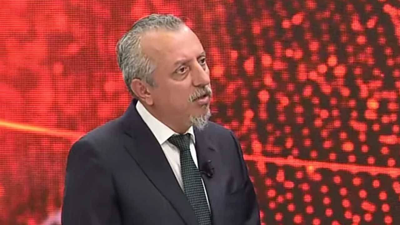 Yazar Murat Kelkitlioğlu: Bu saatten sonra her şey iyi olsun diye bir tarafımı yırtmayacağım!