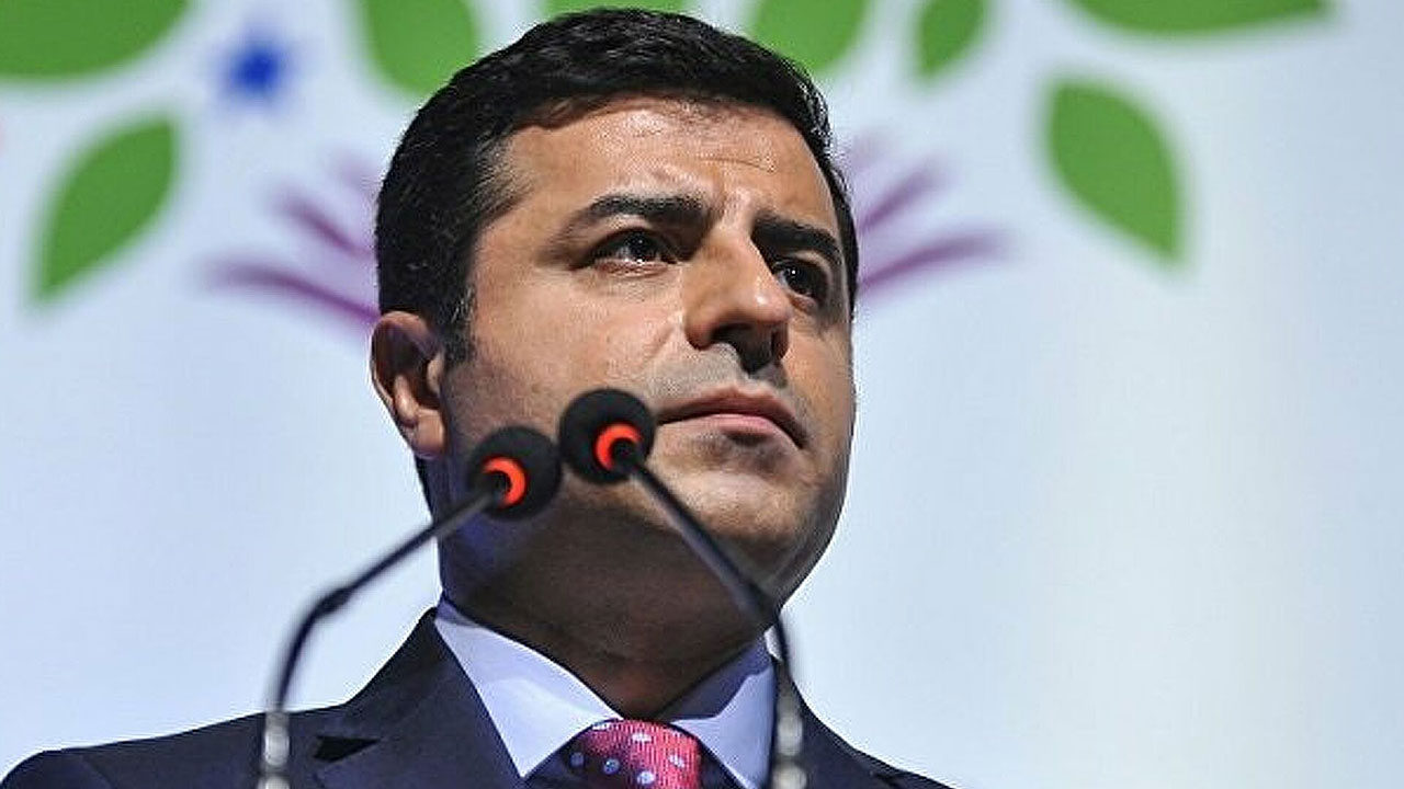 Selahattin Demirtaş'tan Cumhurbaşkanı Erdoğan'a 'Öcalan'a hesap verecek' cevabı