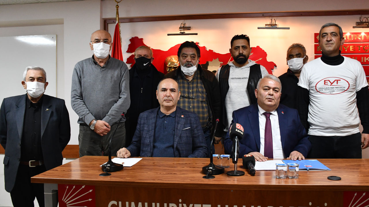 EYT'lilerin sorunlarının çözümü için CHP'den 6 ilde basın açıklaması