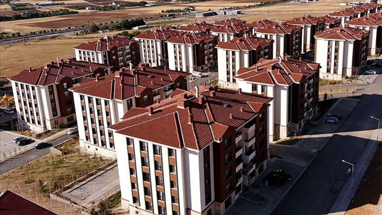 Kayseri'de riskli alan ilan edilen mahalleye 1000 konut yapılacak